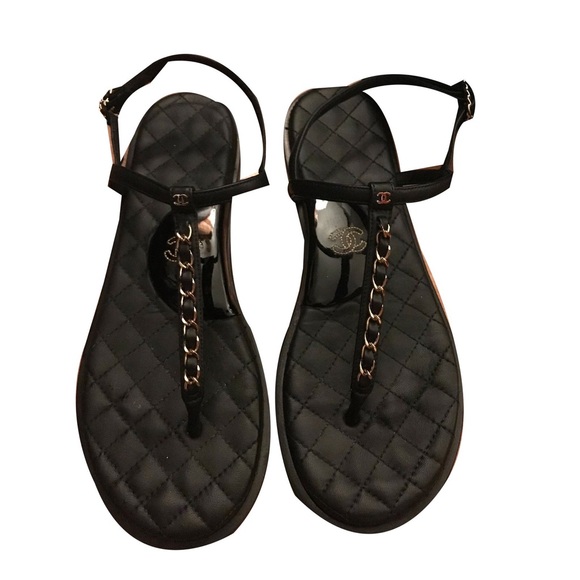 Black Chanel Interlocking CC Logo Leather T-Strap  Chain Detail Sandals - Picture 1 of 11